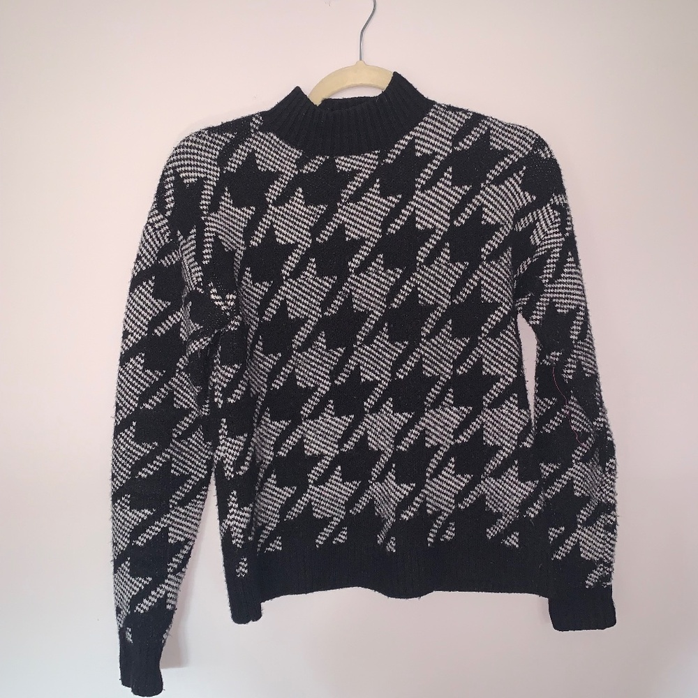 RW&CO mock neck pullover sweater